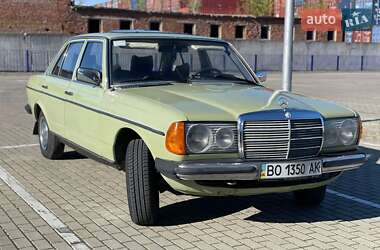 Седан Mercedes-Benz E-Class 1977 в Збараже