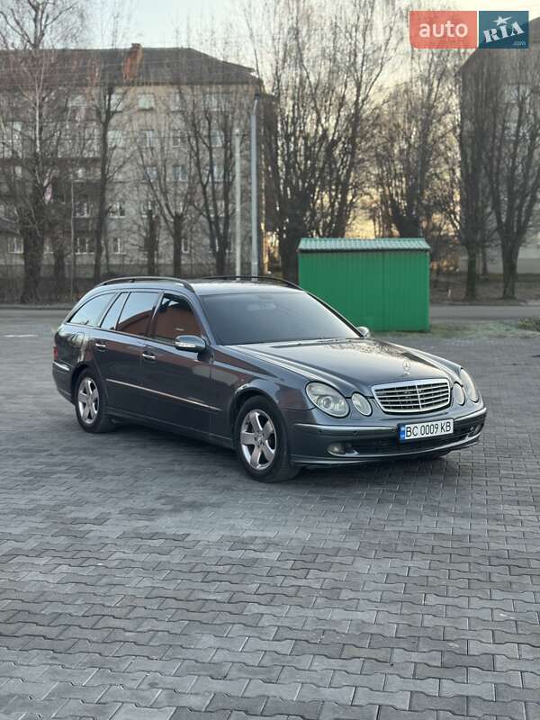 Mercedes-Benz E-Class 2004 Mercedes-Benz E-Class 2004