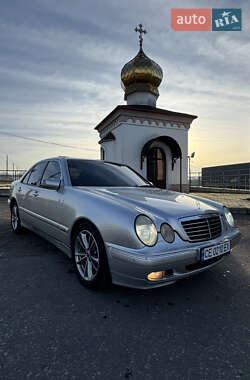 Седан Mercedes-Benz E-Class 1999 в Черновцах