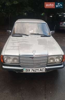 Седан Mercedes-Benz E-Class 1982 в Ровно