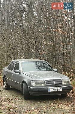 Седан Mercedes-Benz E-Class 1992 в Черновцах