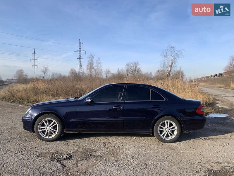 Седан Mercedes-Benz E-Class 2007 в Калуше