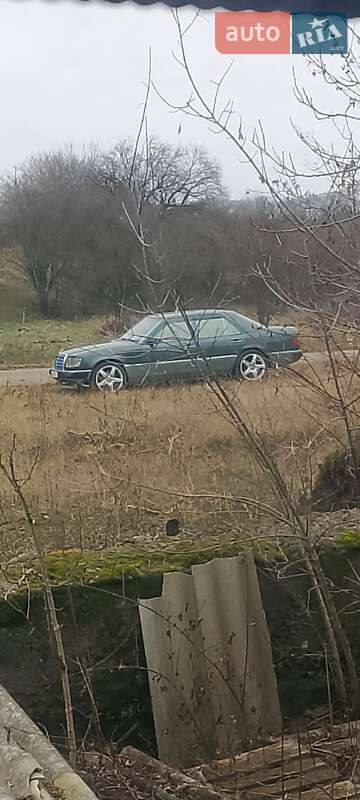 Mercedes-Benz E-Class 1992