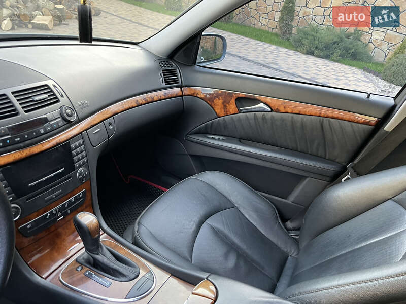 Седан Mercedes-Benz E-Class 2005 в Могилів-Подільському