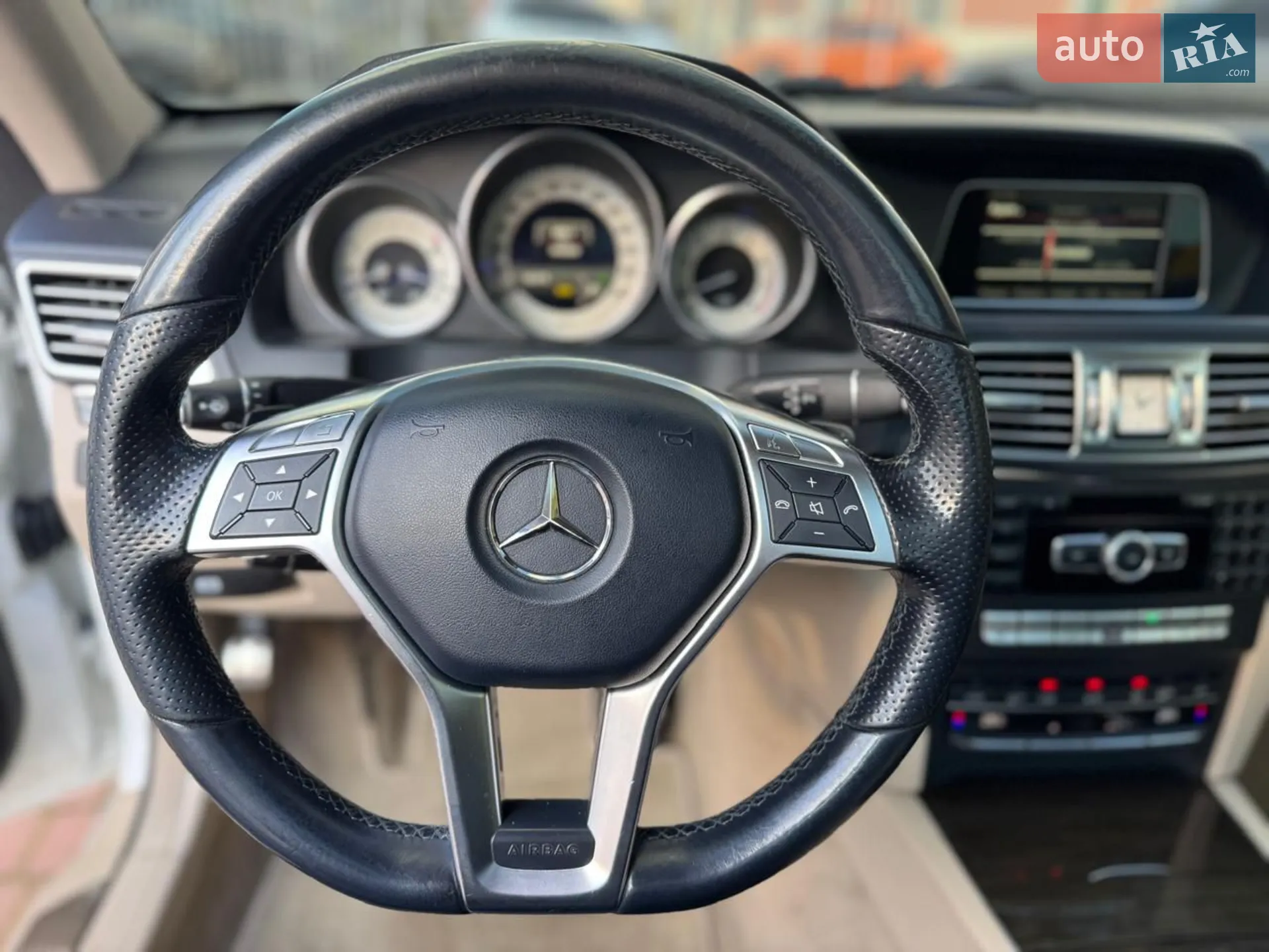 2013 Mercedes-Benz E-klasse - мініатюра 23
