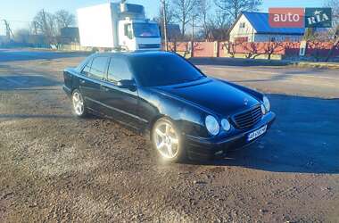 Седан Mercedes-Benz E-Class 2000 в Калиновке