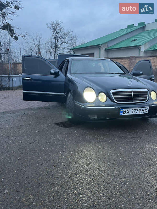 Mercedes-Benz E-Class 2001