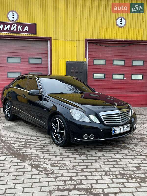 Mercedes-Benz E-Class 2010