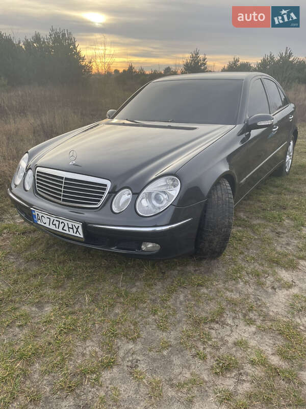 Mercedes-Benz E-Class 2004