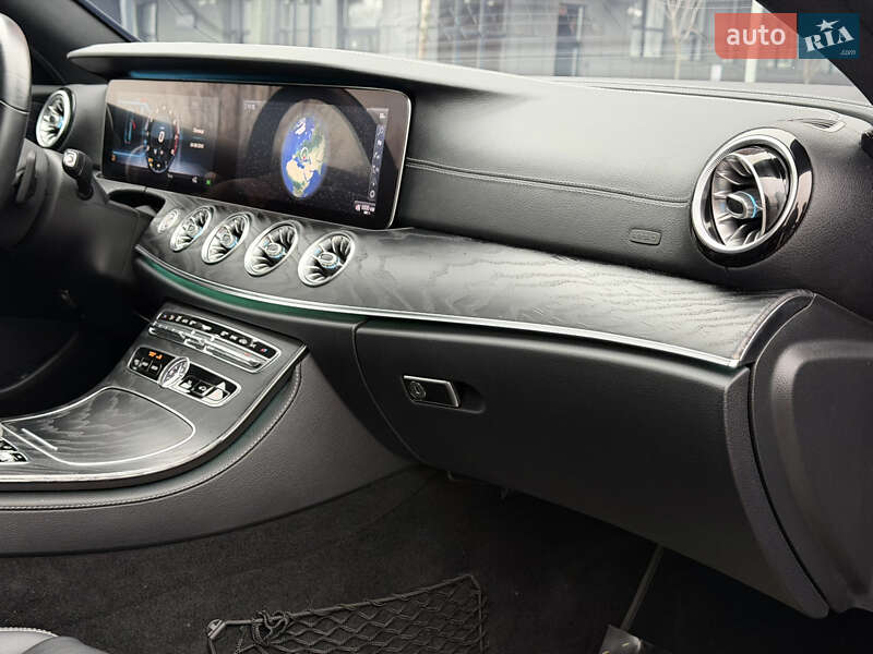 Купе Mercedes-Benz E-Class 2020 в Киеве фото 27 Купе Mercedes-Benz E-Class 2020 в Киеве