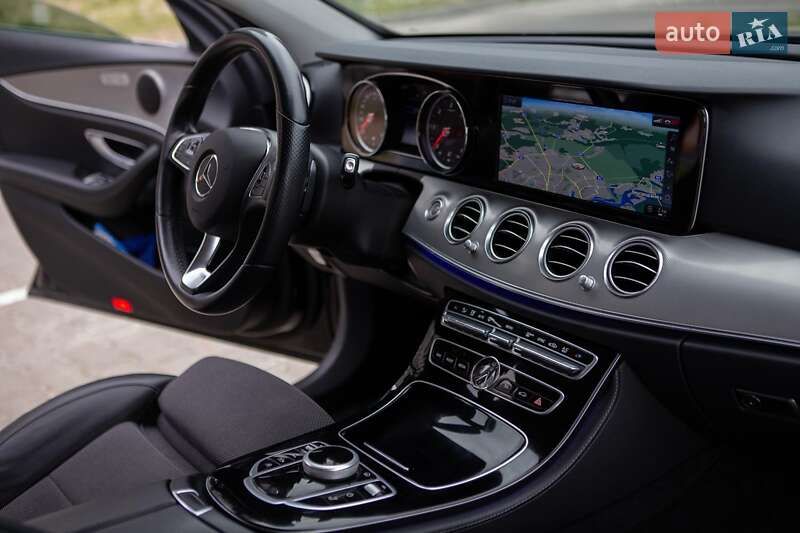 Універсал Mercedes-Benz E-Class 2017 в Києві