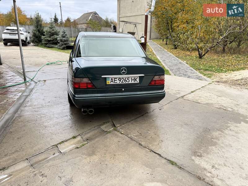 Седан Mercedes-Benz E-Class 1994 в Кам'янському