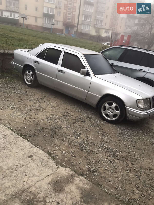 Седан Mercedes-Benz E-Class 1993 в Каменец-Подольском