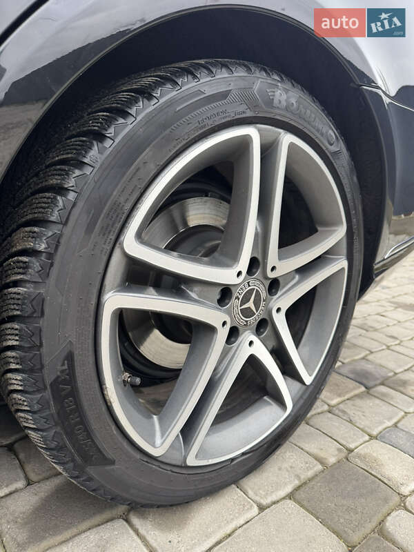 Седан Mercedes-Benz E-Class 2013 в Виннице