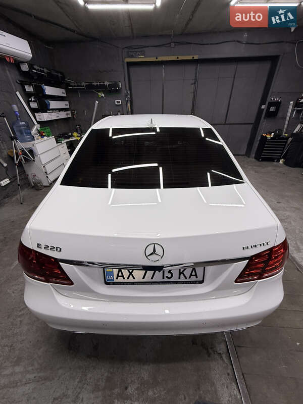 Седан Mercedes-Benz E-Class 2015 в Києві