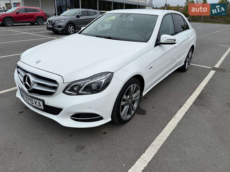 Седан Mercedes-Benz E-Class 2015 в Києві