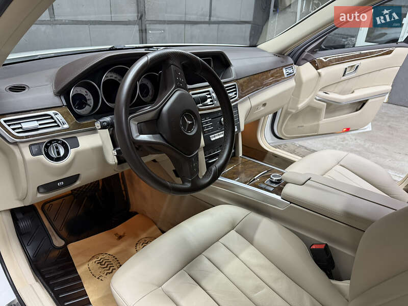 Седан Mercedes-Benz E-Class 2015 в Києві