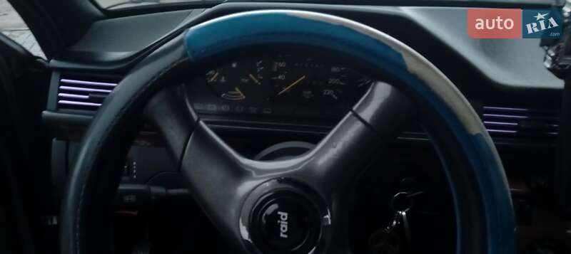 Седан Mercedes-Benz E-Class 1989 в Семеновке