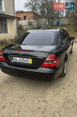 Седан Mercedes-Benz E-Class 2004 в Львові