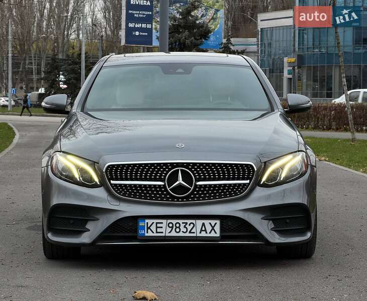 Седан Mercedes-Benz E-Class 2018 в Днепре