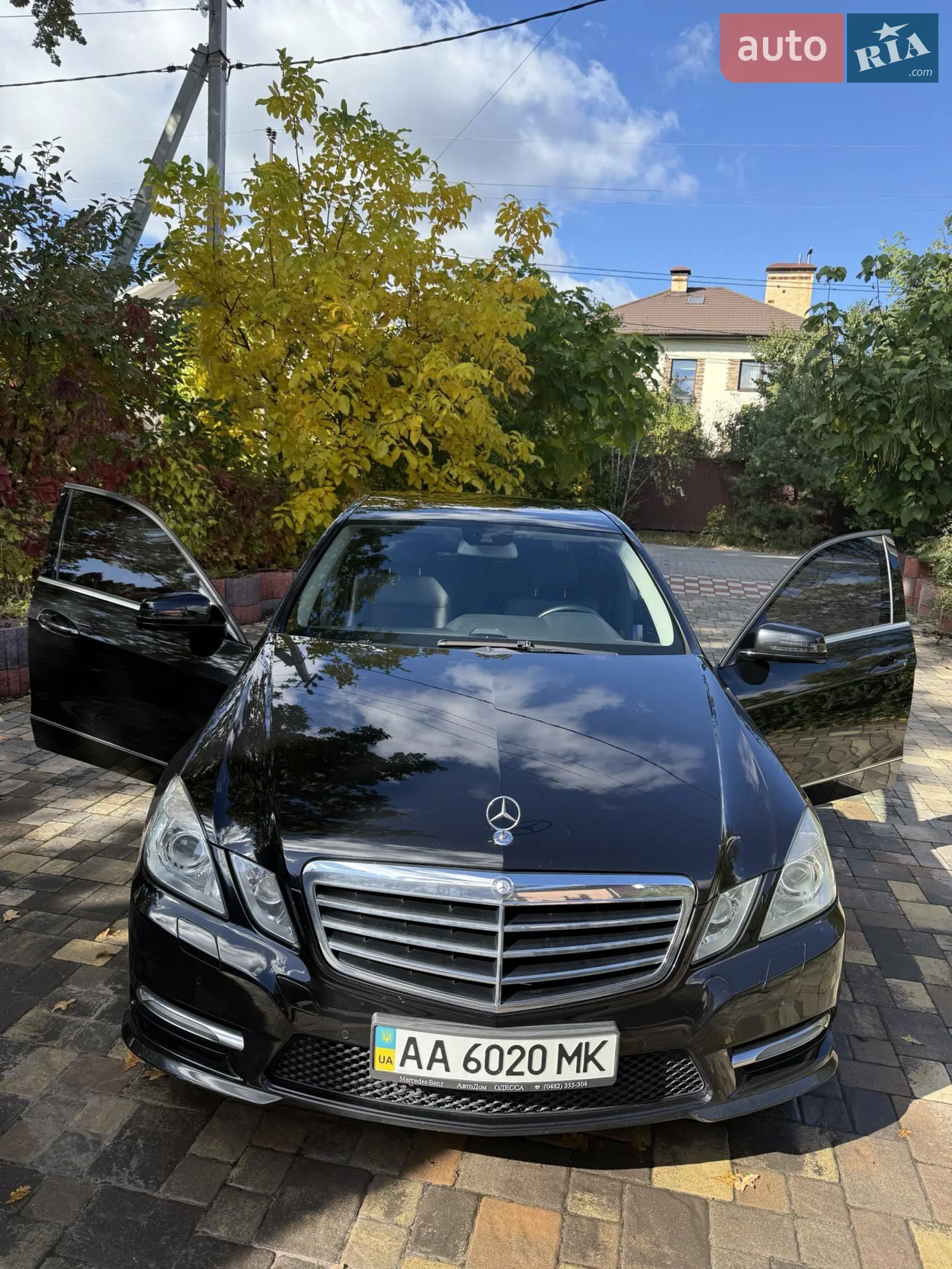 2012 Mercedes-Benz E-klasse - фото 1