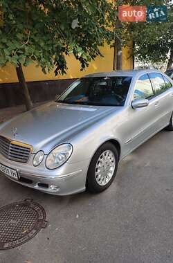 Седан Mercedes-Benz E-Class 2003 в Киеве