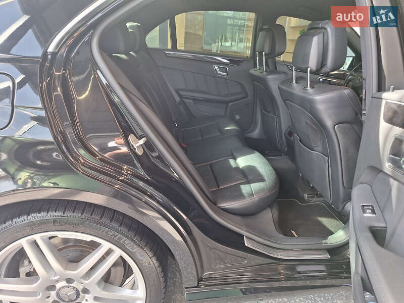 Седан Mercedes-Benz E-Class 2009 в Одесі