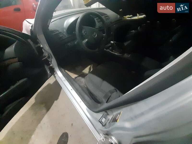Седан Mercedes-Benz E-Class 2005 в Львові