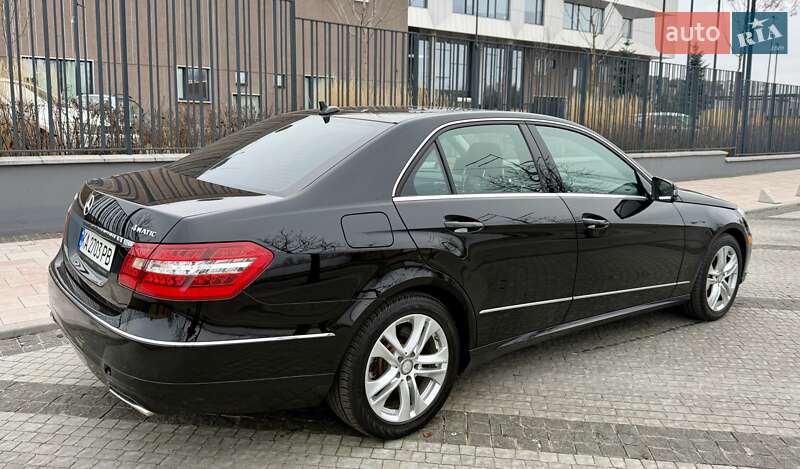 Седан Mercedes-Benz E-Class 2010 в Києві
