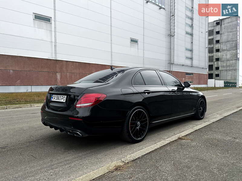 Седан Mercedes-Benz E-Class 2016 в Києві