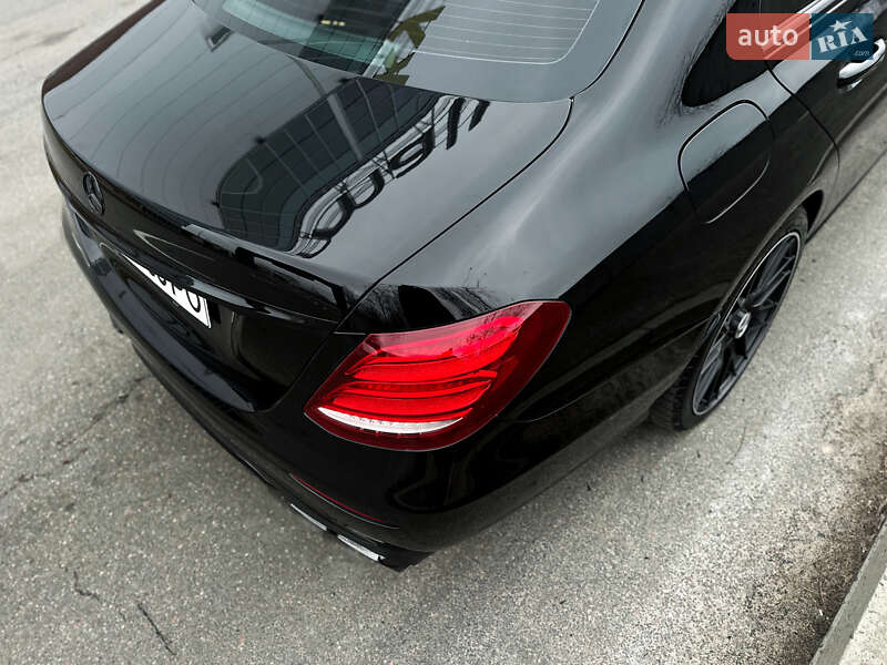 Седан Mercedes-Benz E-Class 2016 в Києві
