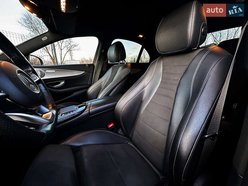 Седан Mercedes-Benz E-Class 2016 в Києві