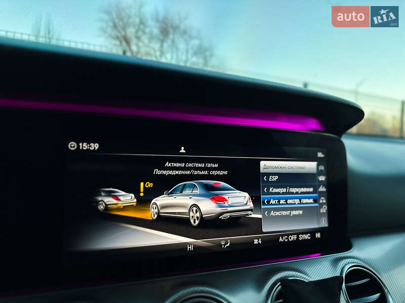 Седан Mercedes-Benz E-Class 2016 в Києві