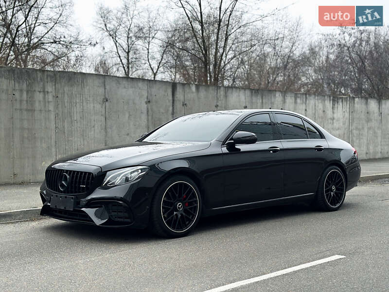Седан Mercedes-Benz E-Class 2016 в Києві
