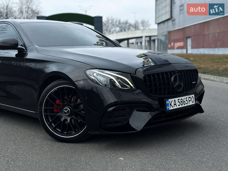 Седан Mercedes-Benz E-Class 2016 в Києві