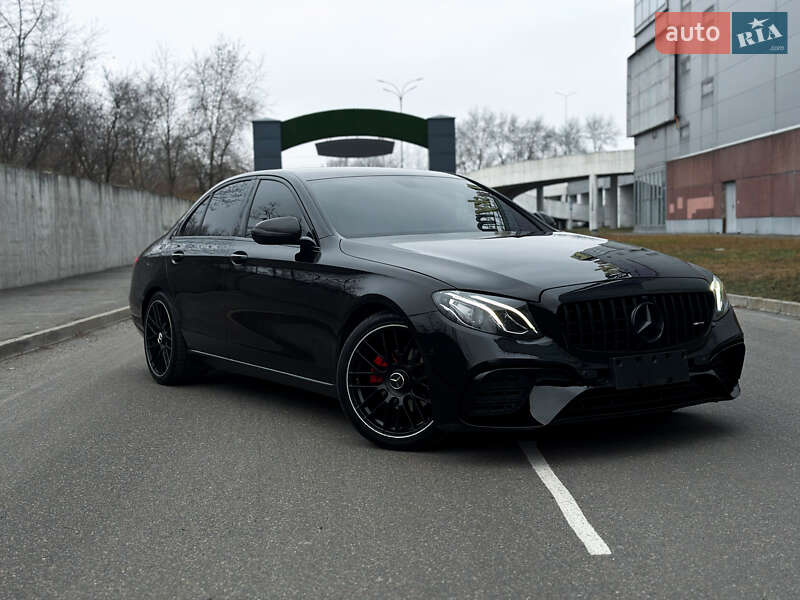 Седан Mercedes-Benz E-Class 2016 в Києві
