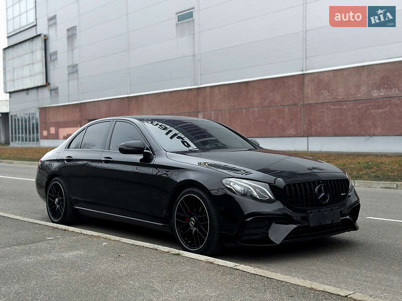 Седан Mercedes-Benz E-Class 2016 в Києві