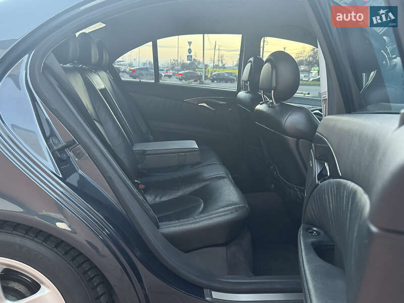 Седан Mercedes-Benz E-Class 2002 в Одесі