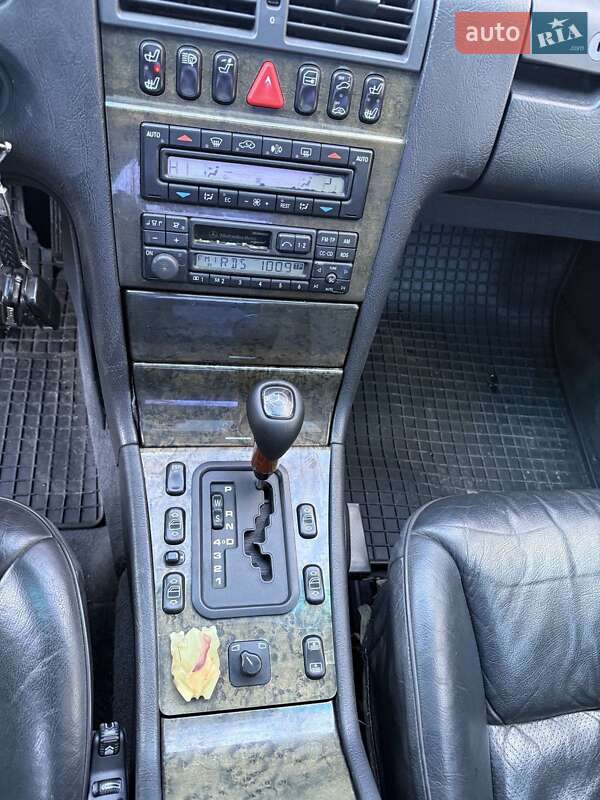 Седан Mercedes-Benz E-Class 1997 в Запорожье