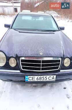 Седан Mercedes-Benz E-Class 1997 в Заставній