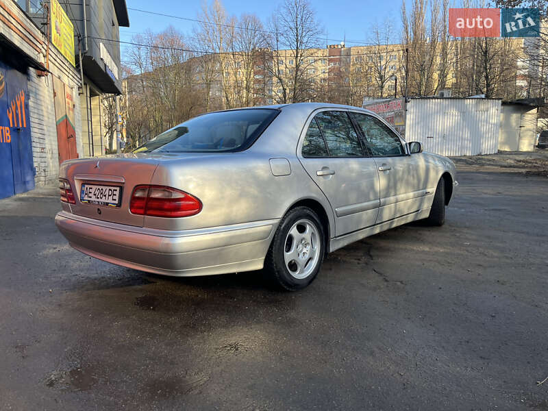 Седан Mercedes-Benz E-Class 1998 в Дніпрі