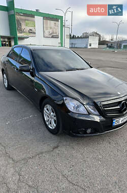 Седан Mercedes-Benz E-Class 2012 в Николаеве