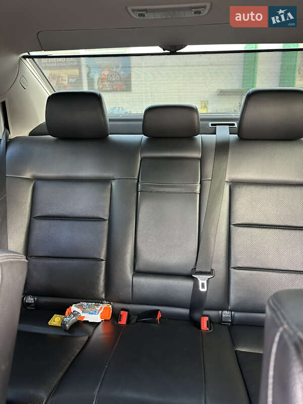 Седан Mercedes-Benz E-Class 2012 в Николаеве фото 18 Седан Mercedes-Benz E-Class 2012 в Николаеве