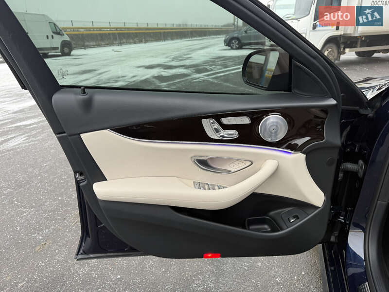 Седан Mercedes-Benz E-Class 2017 в Львові