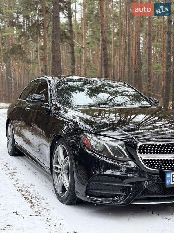 Седан Mercedes-Benz E-Class 2018 в Києві