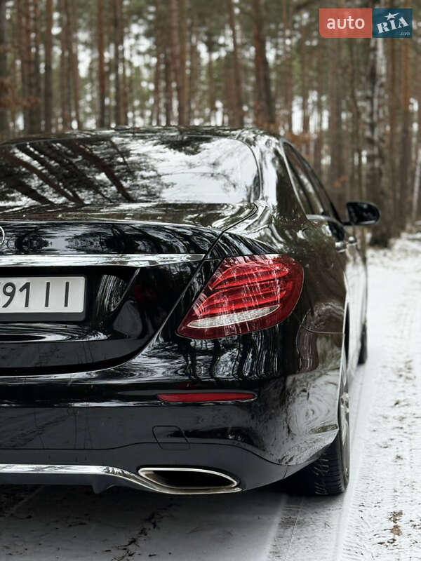 Седан Mercedes-Benz E-Class 2018 в Києві