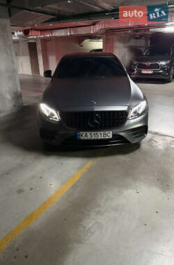 Седан Mercedes-Benz E-Class 2017 в Києві