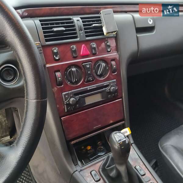 Седан Mercedes-Benz E-Class 2001 в Великому Кучурові фото 7 Седан Mercedes-Benz E-Class 2001 в Великому Кучурові