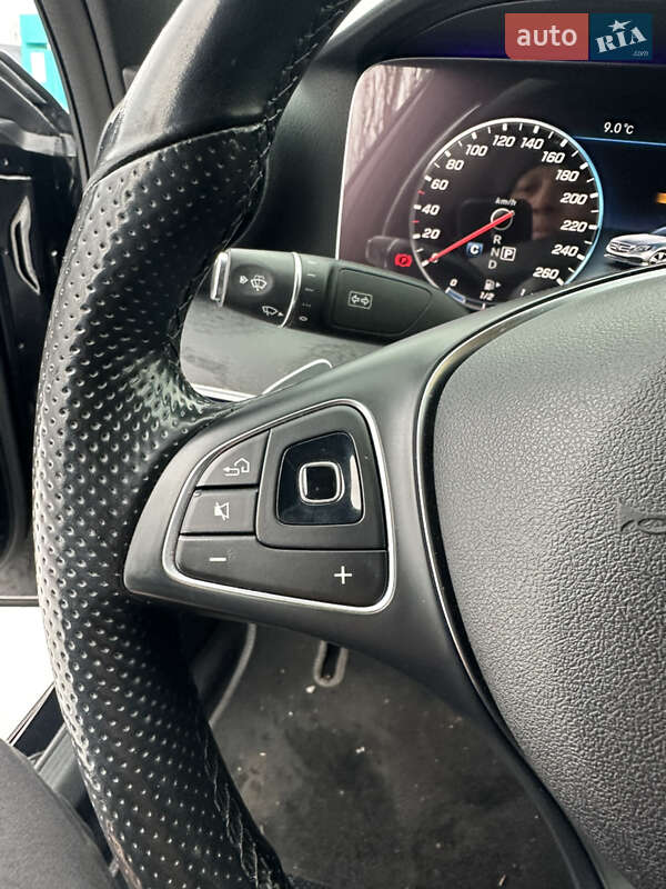 Седан Mercedes-Benz E-Class 2016 в Києві