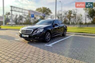 Седан Mercedes-Benz E-Class 2011 в Кривому Розі
